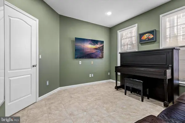 22650 GRAY FALCON, Ashburn, VA 20148