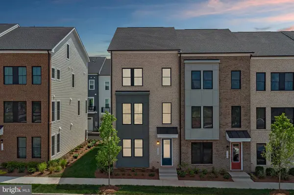 13922 AVIATION PL, Herndon, VA 20171