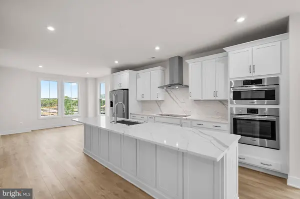 13922 AVIATION PL, Herndon, VA 20171