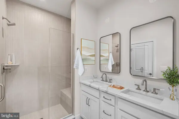 13922 AVIATION PL, Herndon, VA 20171