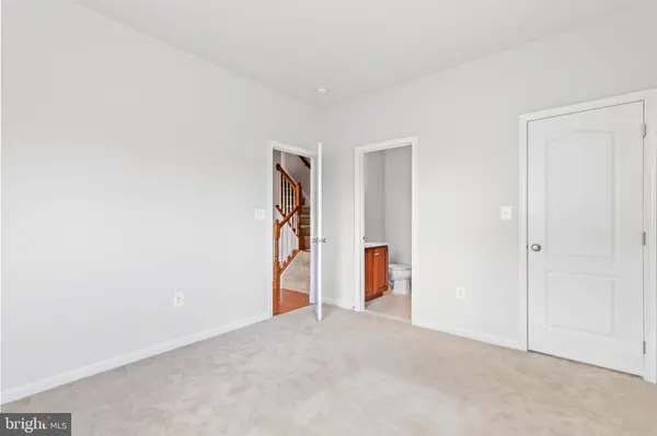 43247 LOUDOUN RESERVE DR, Ashburn, VA 20148