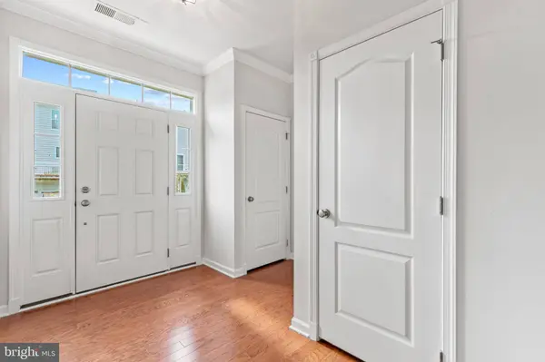 43247 LOUDOUN RESERVE DR, Ashburn, VA 20148