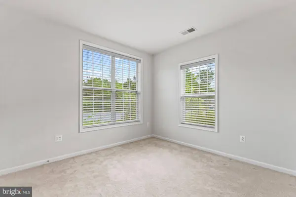 43247 LOUDOUN RESERVE DR, Ashburn, VA 20148