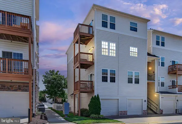 24620 BYRNE MEADOW SQ #300, Aldie, VA 20105
