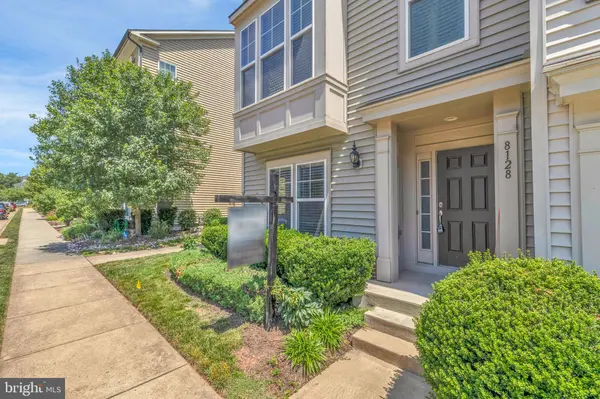 8128 HONEY BEE WAY, Manassas, VA 20111