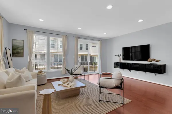 8128 HONEY BEE WAY, Manassas, VA 20111