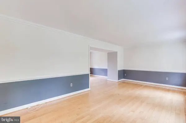 10136 YORKTOWN DR, Great Falls, VA 22066