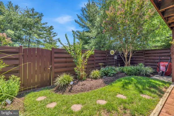 21178 WILDFLOWER SQ, Ashburn, VA 20147