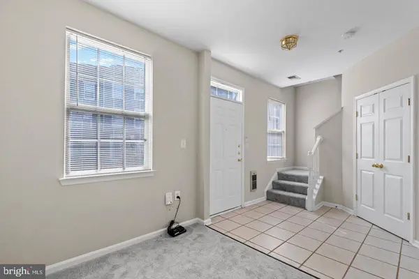 21844 KELSEY SQ, Ashburn, VA 20147