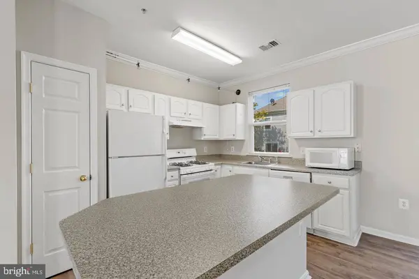 21844 KELSEY SQ, Ashburn, VA 20147