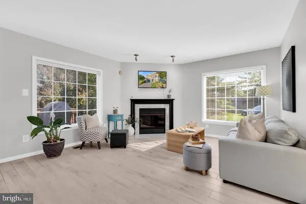 21178 WILDFLOWER SQ, Ashburn, VA 20147