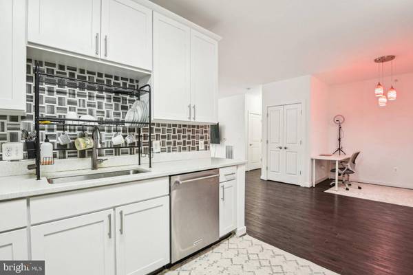 9430 SILVER KING CT #410, Fairfax, VA 22031
