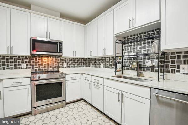 9430 SILVER KING CT #410, Fairfax, VA 22031