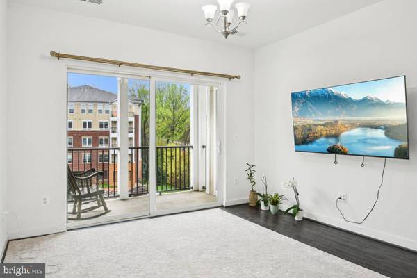 9430 SILVER KING CT #410, Fairfax, VA 22031