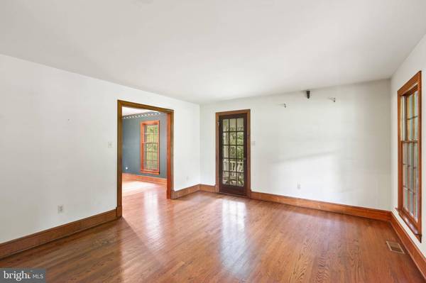 5623 WILSHIRE CT, Warrenton, VA 20187