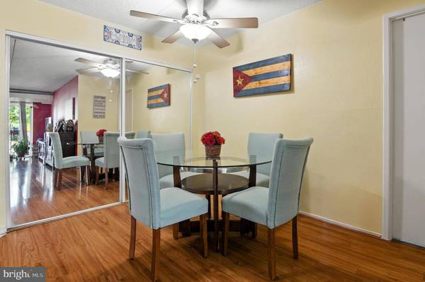 75 S REYNOLDS ST #101, Alexandria, VA 22304