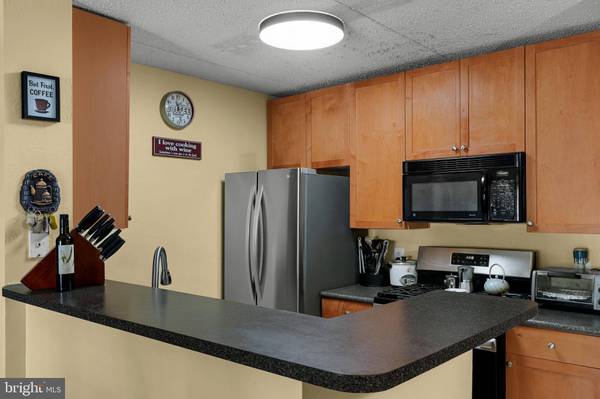 75 S REYNOLDS ST #101, Alexandria, VA 22304