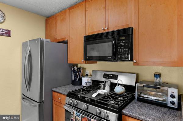 75 S REYNOLDS ST #101, Alexandria, VA 22304