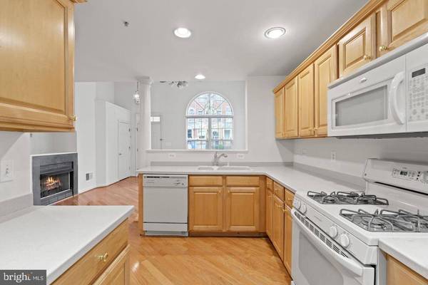 1925 CRESCENT PARK DR #105A, Reston, VA 20190