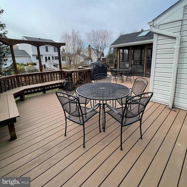 107 COUNTRY RD, Sterling, VA 20165