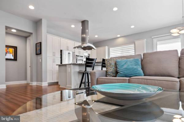 222 GREBE DR, Lake Frederick, VA 22630