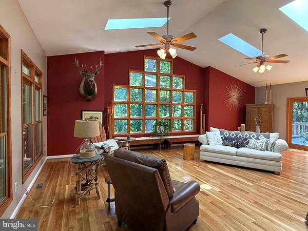 8109 COUNSELOR RD