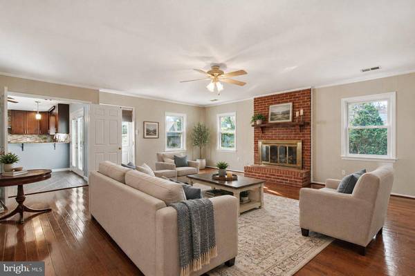 8878 SWEETBRIAR ST, Manassas, VA 20110