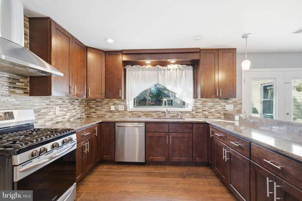8878 SWEETBRIAR ST, Manassas, VA 20110