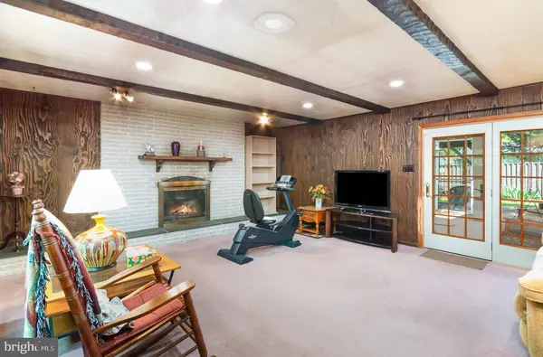 903 N STERLING BLVD, Sterling, VA 20164