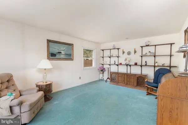 903 N STERLING BLVD, Sterling, VA 20164