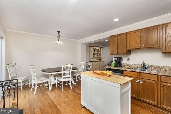 35869 DEVON PARK SQ, Round Hill, VA 20141