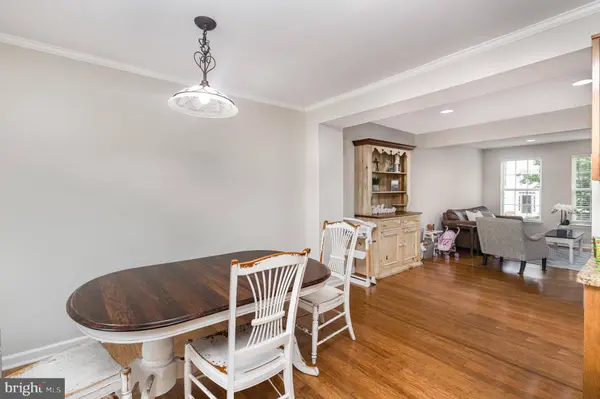 35869 DEVON PARK SQ, Round Hill, VA 20141