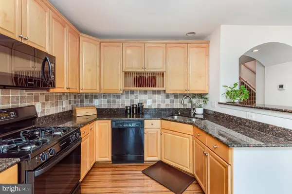 26119 NIMBLETON SQ, Chantilly, VA 20152