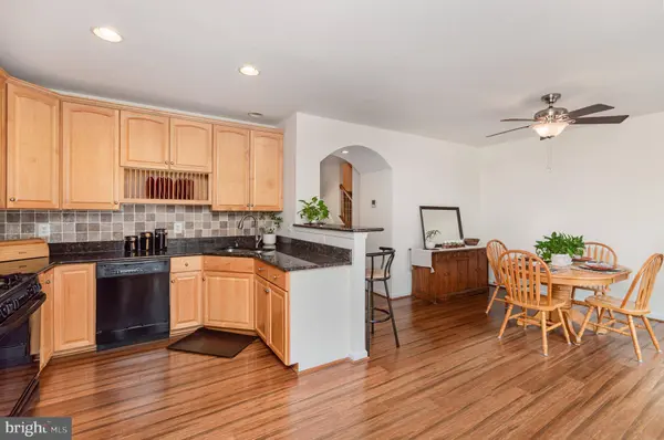 26119 NIMBLETON SQ, Chantilly, VA 20152