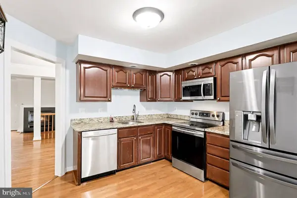 14719 WINTERFIELD CT, Centreville, VA 20120