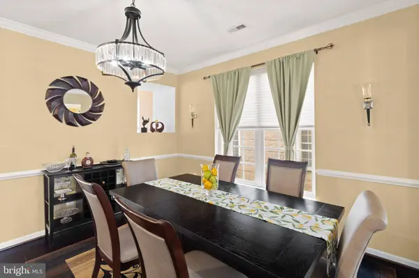 42496 LEGACY PARK DR, Brambleton, VA 20148