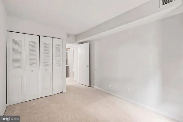 2247 CASTLE ROCK SQ #12C, Reston, VA 20191