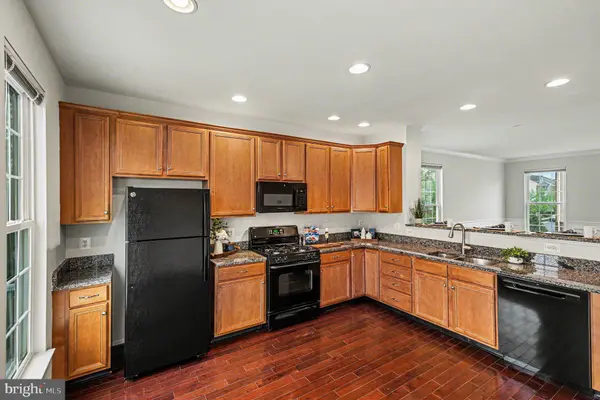 42822 SYKES TER, Chantilly, VA 20152