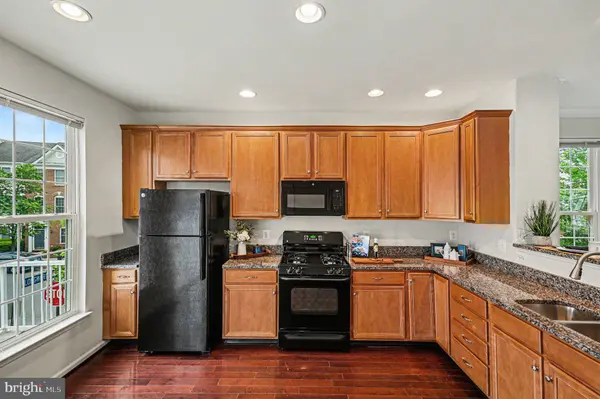42822 SYKES TER, Chantilly, VA 20152