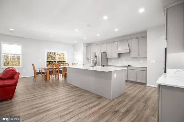 8005 ASHFORD DR, Fredericksburg, VA 22407