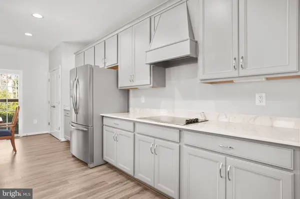8005 ASHFORD DR, Fredericksburg, VA 22407