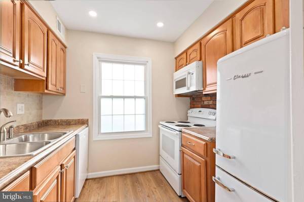 8213 TORY RD #146, Springfield, VA 22152