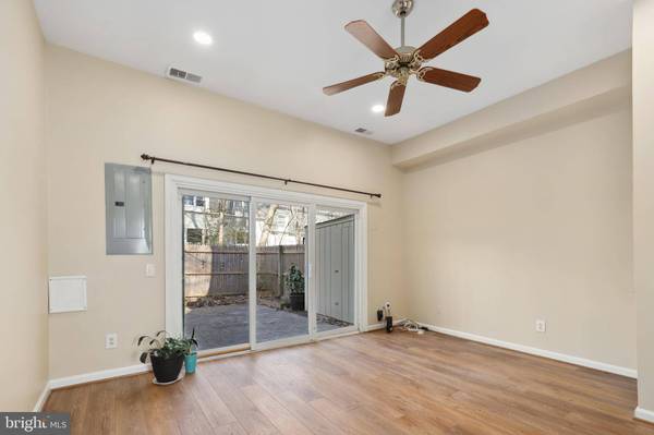 8213 TORY RD #146, Springfield, VA 22152