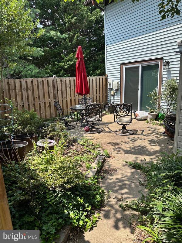 2594 MERRYWOOD CT #4, Woodbridge, VA 22192