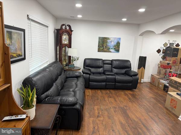 2594 MERRYWOOD CT #4, Woodbridge, VA 22192