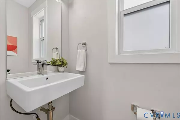 3008 E Franklin ST, Richmond, VA 23223