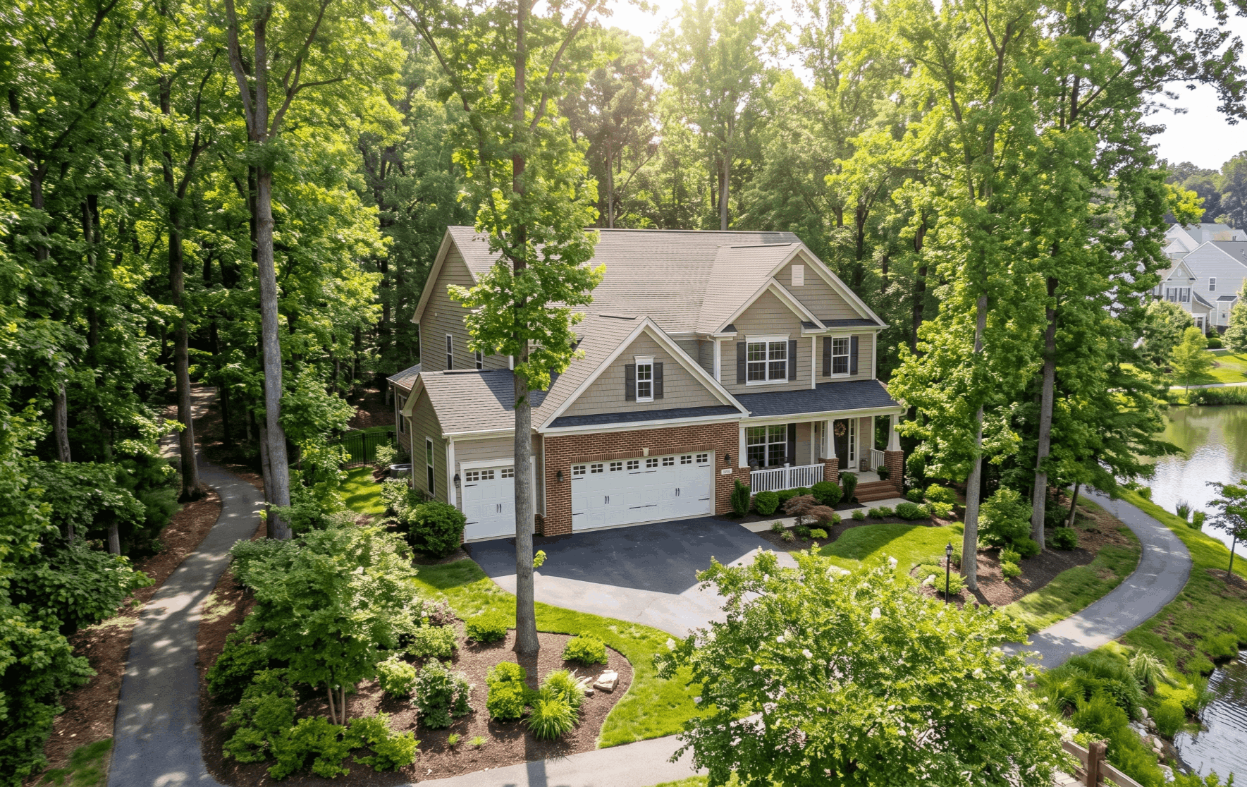 Columbia Maryland planned-community homes near the lakefront in Howard County