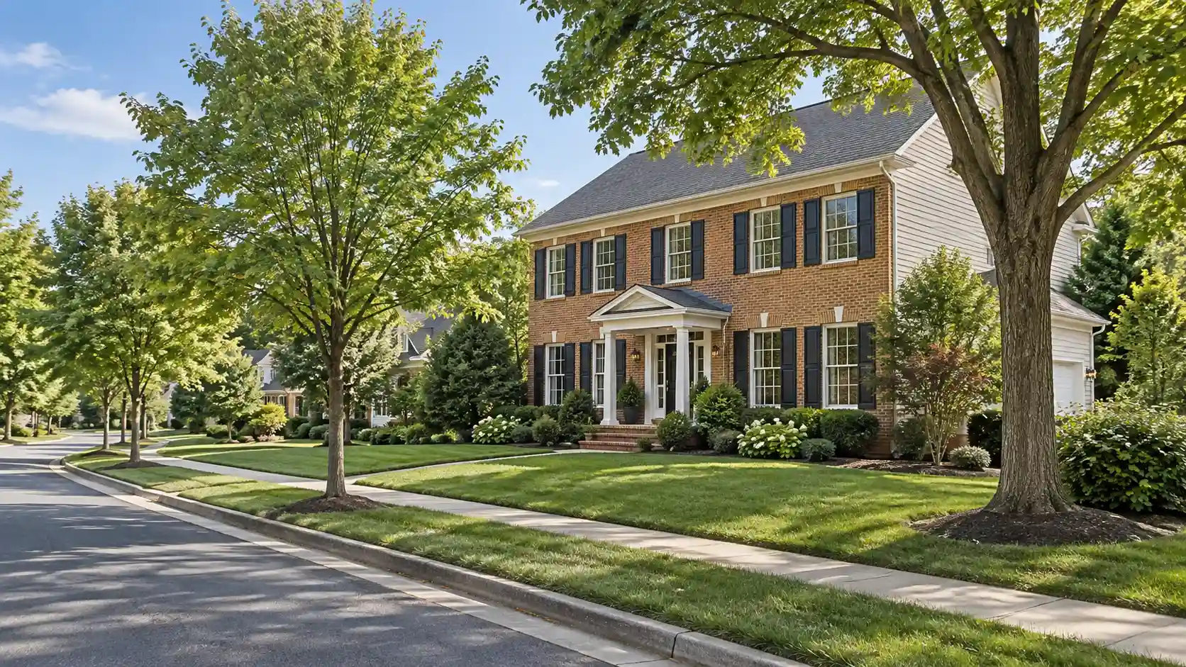 Potomac Crossing Leesburg VA 1990s single-family homes and townhomes north of Edwards Ferry Road