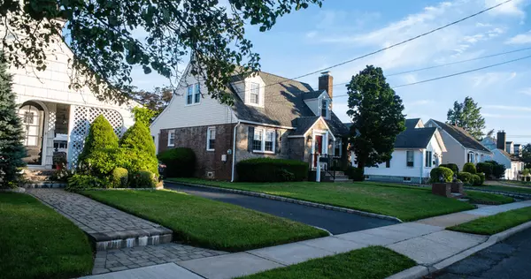 Is It Better To Rent or Buy a Home?