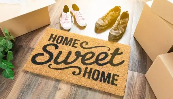 Buying and Selling a Home at the Same Time: Yes, You Can Do Both